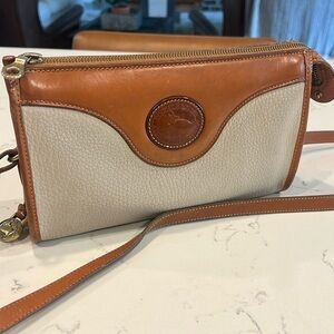 Vintage Dooney & Bourke Beige Shoulder Bag